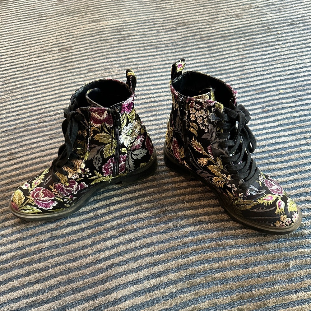 Embroidered Steve Madden Combat Boots